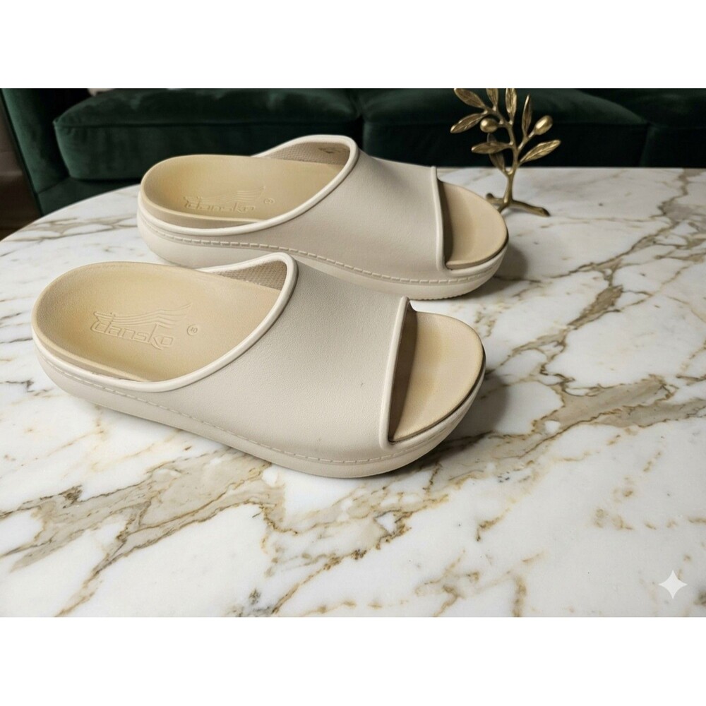 Dansko Women's Cream Slide
Sandals Cushioned Open- -Toe
Platf